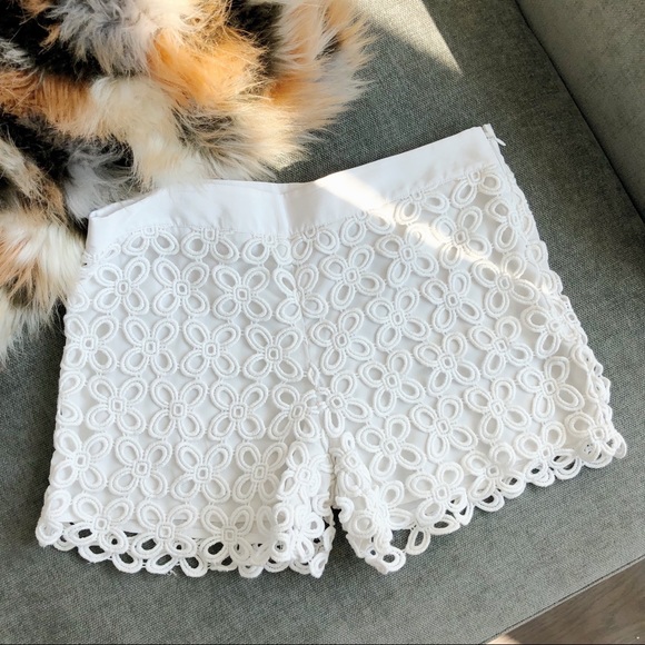 Club Monaco Pants - Club Monaco Cotton White Lace Shorts Size 0